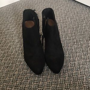 Black high heeled boots